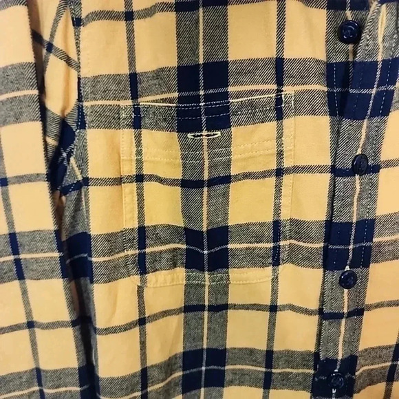 American Eagle men's button-up flannel. Size small - Picture 5 of 6